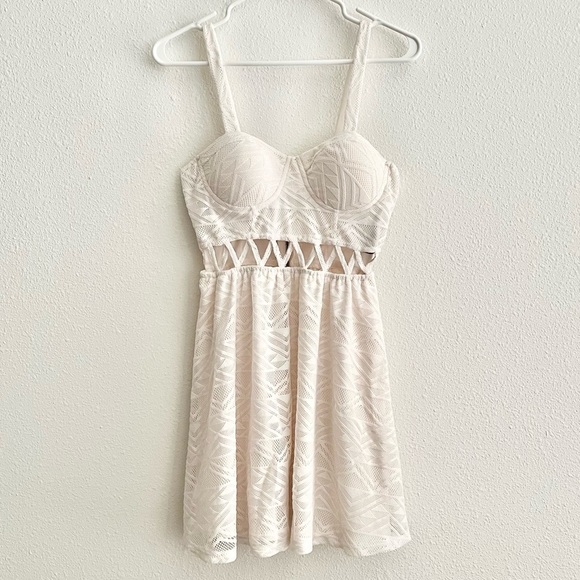 Material Girl Knit Geometric Pattern Cut Out Mini Bustier Flounce Dress Small - Picture 2 of 12